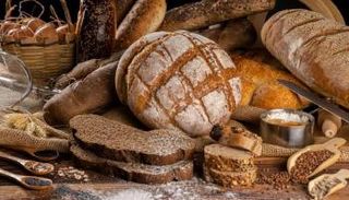 من الأفضل تناول خبز الحبوب الكاملة