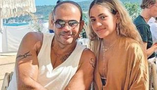 عمرو دياب وابنته كنزي