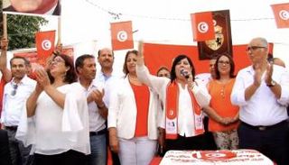 عبير موسي وسط أنصارها - أرشيفية