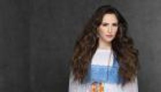 "بيروت ترنم للأمل".. عبير نعمة ترمم "القلوب الموجوعة"