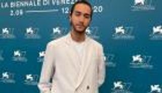 أحمد مالك يخطف الأضواء بـ"فينيسيا السينمائي".. إشادات نقدية