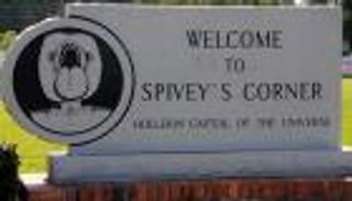 3 رجال يصرخون للحفاظ على "فن غريب"