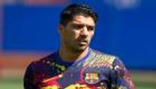 لماذا يحتاج سواريز إلى جواز سفر جديد في إيطاليا؟