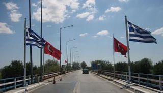 معبر حدودي بين تركيا واليونان