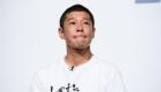 الأسهم تلقن قطب صناعة الأزياء الياباني درسا قاسيا.. "فلانتينو" رحلة القمر