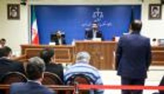 قرار استفزازي لخامنئي.. تمديد عمل المحاكم الاقتصادية "المثيرة للجدل"