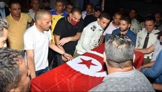 تشييع جثمان شهيد الإرهاب في تـونس