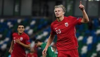 إيرلينج هالاند نجم فريق بروسيا دورتموند ومنتخب النرويج