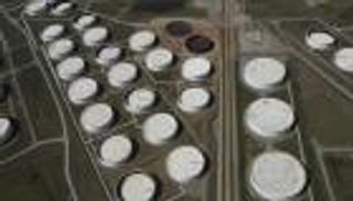 فقاعة مخزونات النفط.. سيناريو مرعب لشركات التجارة الكبري