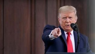 الرئيس الأمريكي دونالد ترامب خلال كلمته في البيت الأبيض- رويترز