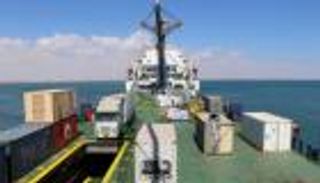 سفينة مساعدات إنسانية إماراتية لأهالي الساحل الغربي اليمني