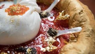 بيتزا الذهب الإيطالية 