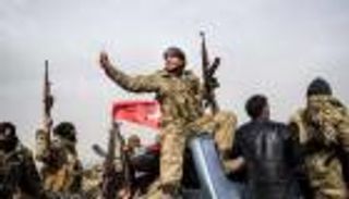 الإرهاب "يرد الجميل" لتركيا.. مرتزق سوري يدعم أنقرة ضد اليونان