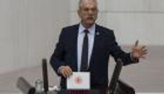 نائب تركي يفضح حيلة أردوغان مع القطط لنهب أراضي الغابات