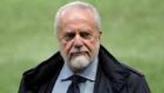 إصابة رئيس نابولي بكورونا.. وأزمة تلوح في الأفق