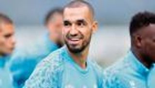 شرط وحيد يعيد الجزائري بن طالب لحسابات مدرب شالكه