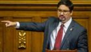 "جيفارا الفنزويلي" يغادر سفارة تشيلي بعد 3 سنوات من الاضطهاد