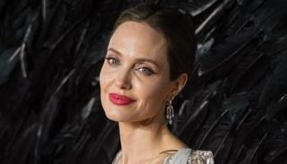 الممثلة الأمريكية أنجلينا جولي