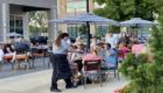 دراسة تحذر: المطاعم بؤر محتملة لكورونا