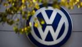 بعرض مغرٍ.. فولكسفاجن تحرك جمود صفقة "نافيستار" الأمريكية