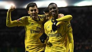 سيبايوس ونيكيتا لاعبا أرسنال