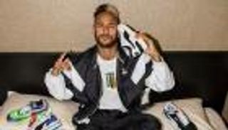 على خطى الأساطير.. نيمار يفسر اختيار راعيه الجديد