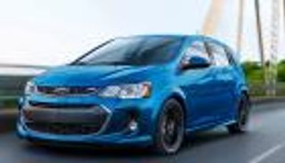 شيفروليه سونيك تحال للتقاعد.. مواصفات "النسخة الأخيرة"