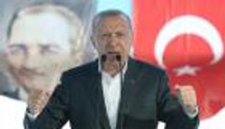 أرهب شعبه ورهن اقتصاده وقامر بالدين.. أردوغان من وراء ستار