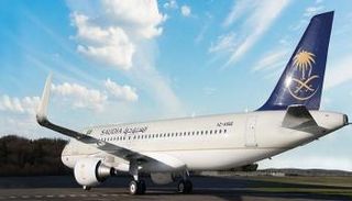 طائرة تابعة للخطوط الجوية السعودية