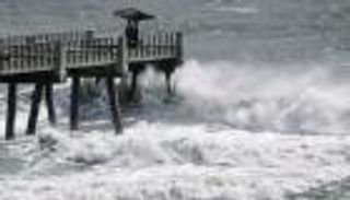 العاصفة "سالي" تضرب سواحل خليج المكسيك.. وطوارئ في لويزيانا 