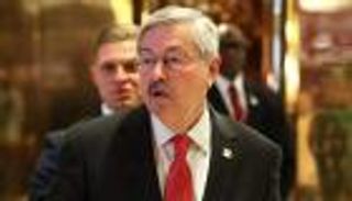 مفاجأة من السفير الأمريكي بالصين قبل انتخابات البيت الأبيض