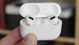 سماعات أبل AirPods Pro