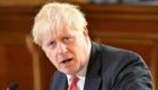 تضم جونسون والعائلة المالكة.. تسريب بيانات 40 ألف بريطاني