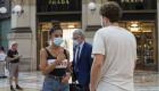 طريقة جديدة للتحية في زمن كورونا.. نصيحة من "الصحة العالمية"