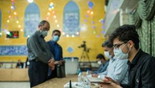 عزوف عن التصويت بالانتخابات البرلمانية التكميلية في إيران