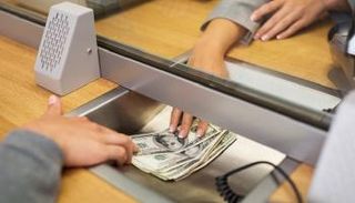 سعر الدولار يعاود الصعود أمام الجنيه