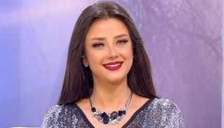 الإعلامية المصرية رضوى الشربيني