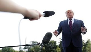   الرئيس الأمريكي في لقاء مع الصحفيين عقب توقيع معاهدة السلام