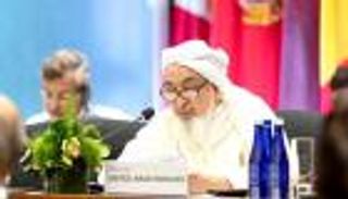 عبدالله بن بيه: السلام هو الأولوية وعلى القيادات الدينية رفض العنف