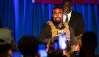 ويست يبكي في أول خطابات حملته الانتخابية- أرشيفية