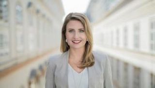 وزيرة الاندماج النمساوية، سوزان راب