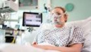 تضاعف عدد مصابي كورونا بمستشفيات بريطانيا كل 8 أيام