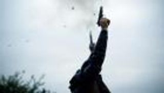 بعد وفاة "عطوي".. غضب لبناني من هيستريا "الرصاص الطائش"