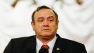 كورونا يقتحم قصر جواتيمالا.. إصابة الرئيس