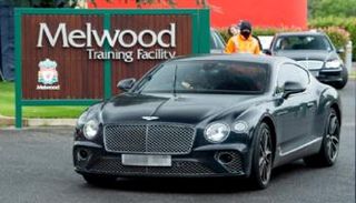 سيارة محمد صلاح