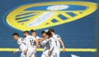 بعد 6006 أيام.. ليدز يونايتد يتذوق أول انتصار في الدوري الإنجليزي