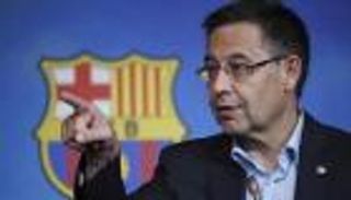 رغم إجراءات سحب الثقة.. بارتوميو يتحدى جمهور برشلونة