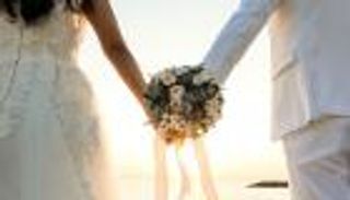 مطربة مصرية تفاجئ جمهورها بـ"الزوج الثاني"