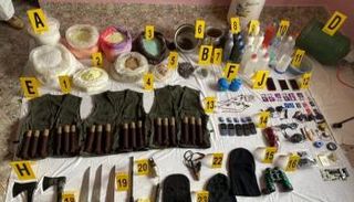 جانب من المضبوطات بحوزة الخلية الإرهابية