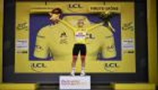 "حلم أصبح حقيقة".. ماذا قال دراج فريق الإمارات بعد تصدر طواف فرنسا؟